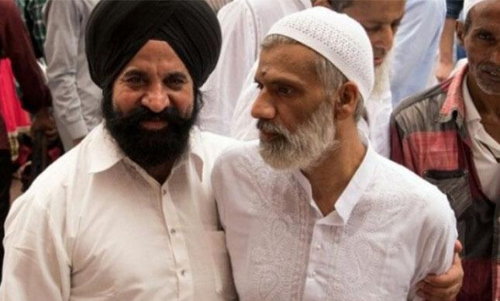 അന്ന്​ ഷഹീൻബാഗിലെത്തി പഞ്ചാബികൾ ഭക്ഷണം നൽകി; കർഷസമരകാലത്ത്​ ​മുസ്​ലിംകൾ തിരിച്ചും