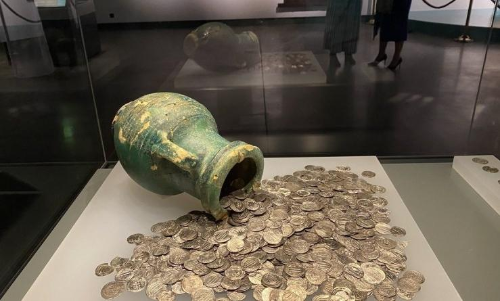 ഒമാനിലെ ഏറ്റവും വലിയ നിധി ശേഖരം നാഷനൽ മ്യൂസിയത്തിൽ പുന:സ്​ഥാപിച്ചു