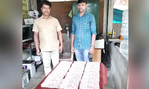 പൈ​നാ​പ്പി​ൾ ലോറിയിൽ കുഴൽപ്പണം; 48 ലക്ഷം രൂപ പിടികൂടി