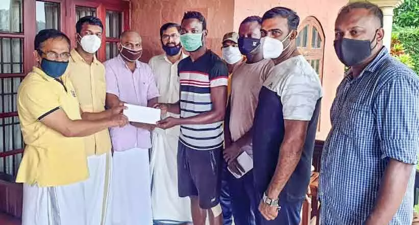 സുഡാനീസ് ഫ്രം ഘാന, ബാക്ക് ടു അക്ര സുഡാനീസ് ഫ്രം ഘാന, ബാക്ക് ടു അക്ര