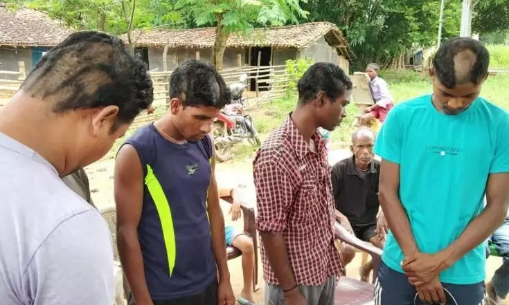 ജയ് ശ്രീറാം വിളിച്ചില്ല; പശുവിനെകൊന്നെന്ന് ആരോപിച്ച് ക്രിസ്ത്യാനികൾക്ക് ക്രൂര മർദനം ജയ് ശ്രീറാം വിളിച്ചില്ല; പശുവിനെകൊന്നെന്ന് ആരോപിച്ച് ക്രിസ്ത്യാനികൾക്ക് ക്രൂര മർദനം