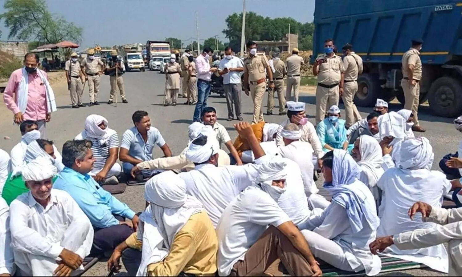 ഭൂപരിഷ്​കരണ ബില്ലിൽ പ്രതിഷേധം; കർണാടകയിൽ തിങ്കളാഴ്​ച ബന്ദ്​​