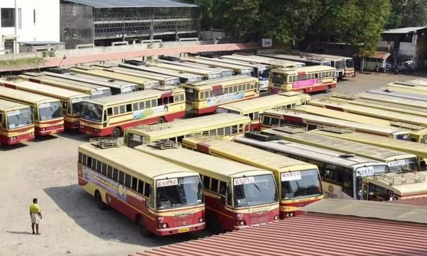 ടിക്കറ്റിതര വരുമാനം; ചരക്കുഗതാഗതത്തിന്​ കെ.എസ്​.ആർ.ടി.സിയും