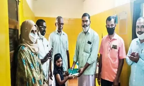 ഒാൺലൈൻ ക്ലാസുകൾ വൈറൽ; ഹിബക്ക്​ സമ്മാനവുമായി അധ്യാപകർ