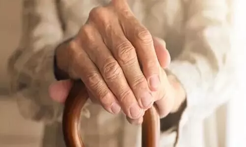 ട്രൈ​ബ്യൂ​ണ​ൽ നി​ശ്ച​ലം: ദു​രി​ത​ത്തി​ൽ വ​യോ​ജ​ന​ങ്ങ​ൾ