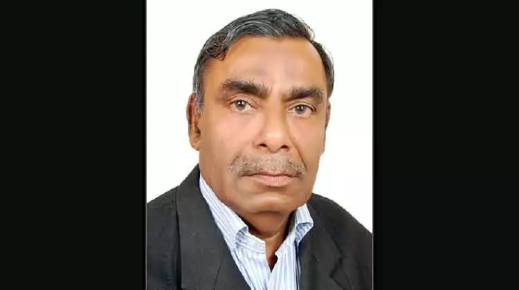 പ്രവാസത്തിന് നാലര പതിറ്റാണ്ട്: മഖ്ദൂമിെൻറ നാട്ടിൽനിന്ന് പൊന്നാനി മഖ്ദൂം മടങ്ങുന്നു പ്രവാസത്തിന് നാലര പതിറ്റാണ്ട്: മഖ്ദൂമിെൻറ നാട്ടിൽനിന്ന് പൊന്നാനി മഖ്ദൂം മടങ്ങുന്നു