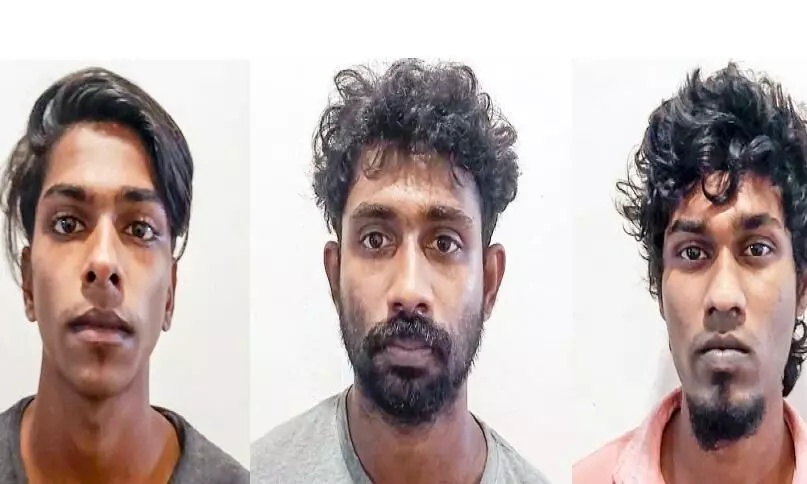 വീണ്ടും കഞ്ചാവ് വേട്ട കൊലക്കേസ് പ്രതിയടക്കം മൂന്നുപേർ പിടിയിൽ വീണ്ടും കഞ്ചാവ് വേട്ട കൊലക്കേസ് പ്രതിയടക്കം മൂന്നുപേർ പിടിയിൽ