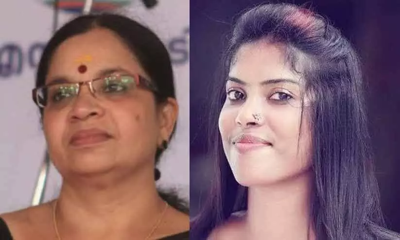 ഇനിയൊരാണിന്റെ നേരെയും നിന്റെയീ കൈ പൊങ്ങരുത്; ഭാഗ്യലക്ഷ്മിക്കും കൂട്ടർക്കുമെതിരെ വ്യാപക സൈബർ ആക്രമണം ഇനിയൊരാണിന്റെ നേരെയും നിന്റെയീ കൈ പൊങ്ങരുത്; ഭാഗ്യലക്ഷ്മിക്കും കൂട്ടർക്കുമെതിരെ വ്യാപക സൈബർ ആക്രമണം