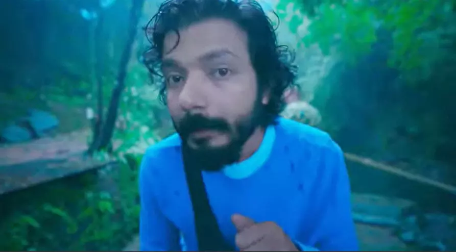 എെൻറ കോഴിയെ നിങ്ങൾ പകുത്തോളിൻ; കോഴിപ്പങ്ക് പാടി ശ്രീനാഥ് ഭാസി എെൻറ കോഴിയെ നിങ്ങൾ പകുത്തോളിൻ; കോഴിപ്പങ്ക് പാടി ശ്രീനാഥ് ഭാസി