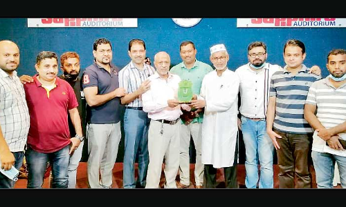 എ​ൻ.​പി. അ​ബൂ​ബ​ക്ക​റി​ന് ക​നി​വ് യാ​ത്ര​യ​യ​പ്പ് ന​ൽ​കി