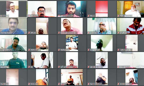 കോ​ഴി​ക്കോ​ട് വി​മാ​ന​ത്താ​വ​ള​ത്തി​നെ​തി​രെ​യു​ള്ള നീ​ക്കം ക​രു​തി​യി​രി​ക്ക​ണം