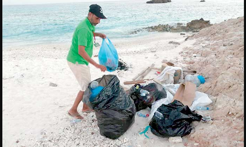 ദമാനിയാത്ത്​ ദ്വീപിൽ മാലിന്യം തള്ളിയവർ അറസ്​റ്റിൽ