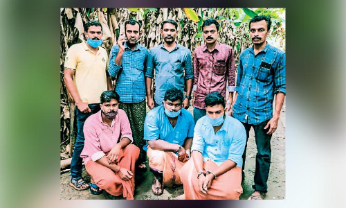 ആലത്തൂരിൽ സ്പിരിറ്റ്‌ വേട്ട; മൂന്നുപേർ പിടിയിൽ