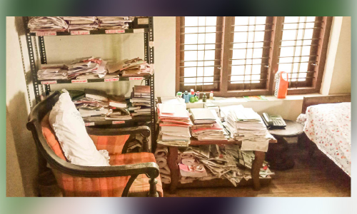 ആ മുറിയും കസേരയും ഇനി വിജനം ആ മുറിയും കസേരയും ഇനി വിജനം