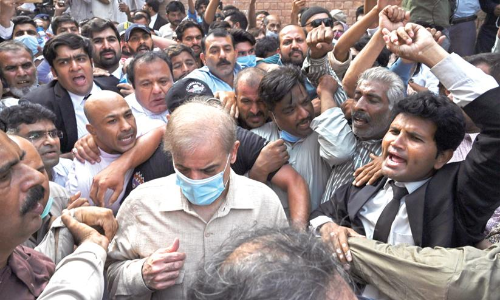 കള്ളപ്പണക്കേസ്​: പാക്​ പ്രതിപക്ഷനേതാവ്​ ശഹബാസ്​ ശരീഫ്​ അറസ്​റ്റിൽ