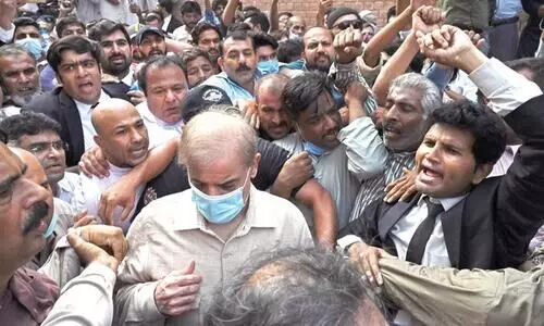 കള്ളപ്പണക്കേസ്​: പാക്​ പ്രതിപക്ഷനേതാവ്​ ശഹബാസ്​ ശരീഫ്​ അറസ്​റ്റിൽ