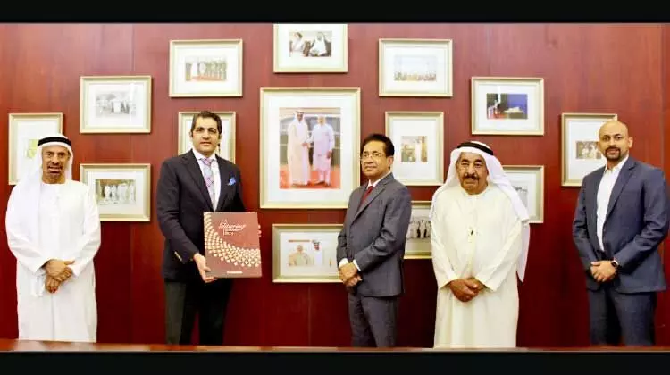 ജോ​യ്​ ആ​ലു​ക്കാ​സി​െൻറ കോ​ഫി ടേ​ബ്​​ൾ ബു​ക്ക്​ ദു​ബൈ​യി​ൽ പ്ര​കാ​ശ​നം ചെ​യ്​​തു