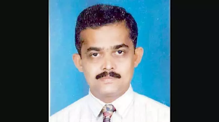 മൂന്നു പതിറ്റാണ്ടിെൻറ ഒാർമകളുമായി വേണുഗോപാൽ മടങ്ങുന്നു മൂന്നു പതിറ്റാണ്ടിെൻറ ഒാർമകളുമായി വേണുഗോപാൽ മടങ്ങുന്നു