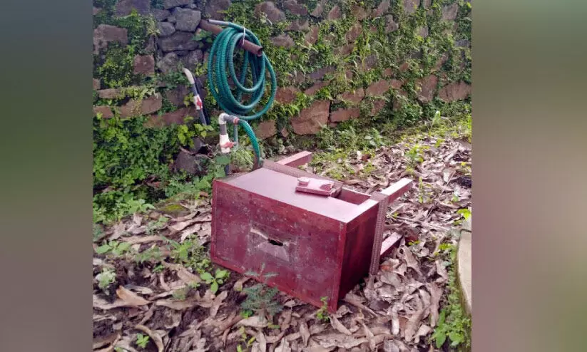 കോമ്പഴ സെൻറ് ജോസഫ്സ് പള്ളിയില് മോഷണം കോമ്പഴ സെൻറ് ജോസഫ്സ് പള്ളിയില് മോഷണം