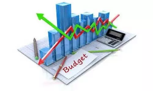 ബജറ്റ് വെട്ടിക്കുറക്കാൻ നിർദേശം; പാടുപെട്ട് മന്ത്രാലയങ്ങൾ ബജറ്റ് വെട്ടിക്കുറക്കാൻ നിർദേശം; പാടുപെട്ട് മന്ത്രാലയങ്ങൾ