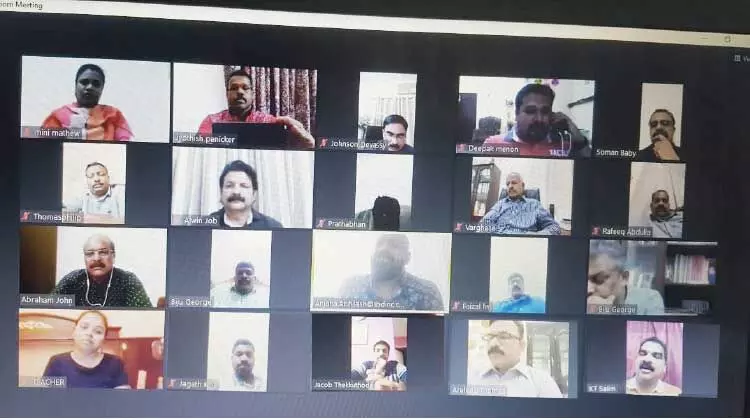 എസ്.പി.ബിക്ക് ആദരാഞ്ജലിയർപ്പിച്ച് സാമൂഹിക പ്രവര്ത്തകർ എസ്.പി.ബിക്ക് ആദരാഞ്ജലിയർപ്പിച്ച് സാമൂഹിക പ്രവര്ത്തകർ