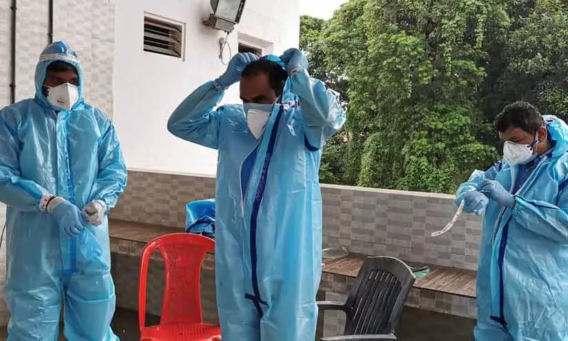 കോവിഡ് മരണങ്ങളിൽ സംസ്കാരത്തിന് നേതൃത്വം നൽകി അൻവർ സാദത്ത് എം.എൽ.എ