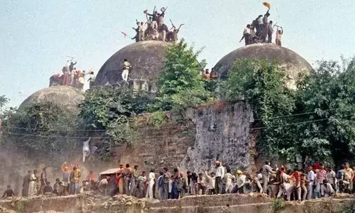 ബാബരി വിധി; നീതിന്യായ വ്യവസ്ഥയിലെ വിശ്വാസത്തെ ദുർബലമാക്കി: കെ.എൻ.എം - മർക്കസുദ്ദഅവ ബാബരി വിധി; നീതിന്യായ വ്യവസ്ഥയിലെ വിശ്വാസത്തെ ദുർബലമാക്കി: കെ.എൻ.എം - മർക്കസുദ്ദഅവ