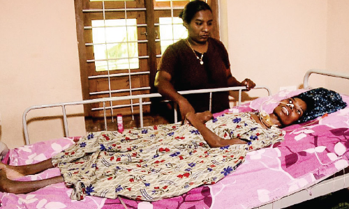 അനസ്തേഷ്യയിലെ പിഴവ്; ദുരിതംപേറി പ്രമീള