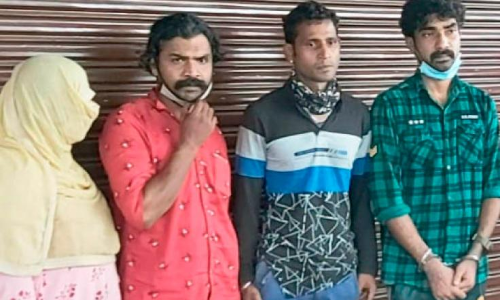 പത്തുകിലോ കഞ്ചാവുമായി ദമ്പതികളടക്കം നാലുപേർ പിടിയിൽ