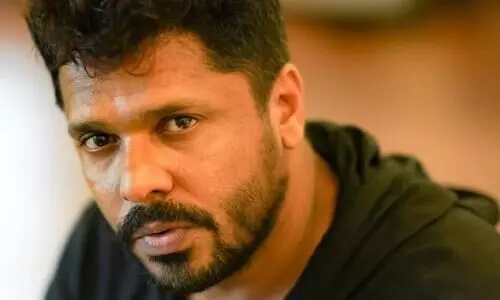 വിശ്വസിക്കുവിൻ, ബാബരി മസ്​ജിദ്​ ആരും തകർത്തതല്ല- പരിഹാസവുമായി ആഷിഖ്​ അബു