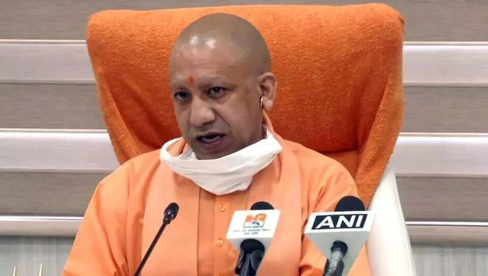 ഹഥ്രസ് ബലാത്സംഗക്കൊല; പെൺകുട്ടിയുടെ കുടുംബത്തിന് 25 ലക്ഷം രൂപ നൽകും -മുഖ്യമന്ത്രി ഹഥ്രസ് ബലാത്സംഗക്കൊല; പെൺകുട്ടിയുടെ കുടുംബത്തിന് 25 ലക്ഷം രൂപ നൽകും -മുഖ്യമന്ത്രി