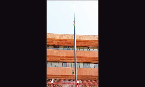 ഇ​ന്ത്യ​ൻ എം​ബ​സി​യി​ൽ അ​നു​ശോ​ച​ന യോ​ഗം ചേ​ർ​ന്നു