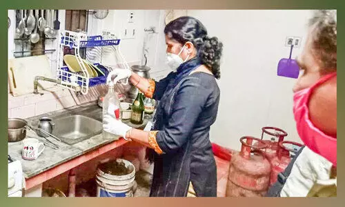 സാനിറ്റൈസർ സ്​പിരിറ്റിൽ നിറംചേർത്ത്​ കുടിച്ച സംഭവം: ട്രാവൽ ഏജൻറിനെതിരെ കേസ്