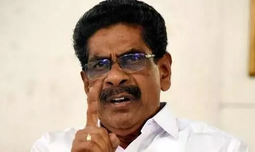 നേതാക്കൾ അച്ചടക്കം പാലിക്കണം; എം.പിമാർ നിഴൽ യുദ്ധം നടത്തരുത്​ -മുല്ലപ്പള്ളി