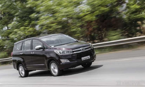 പട്ടാപ്പകല്‍ സിനിമാ സ്റ്റൈലില്‍ കാര്‍ മോഷണം; പിന്നാലെ പാഞ്ഞ് പിടികൂടി പോലീസ്