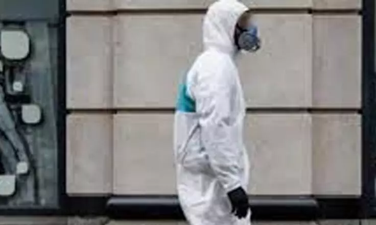 Robbery at shop wearing PPE kit