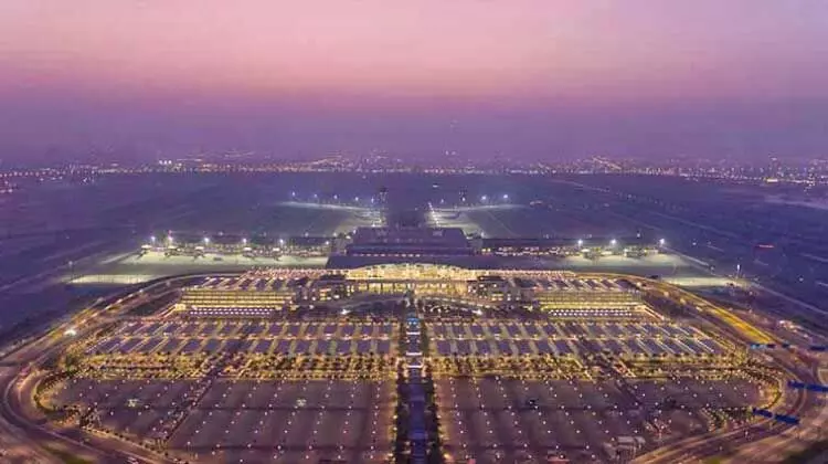 ആ​റു​മാ​സ​ത്തെ ഇ​ട​വേ​ള​ക്കു​ശേ​ഷം ഒ​മാ​നി​ൽ വി​മാ​ന​ത്താ​വ​ള​ങ്ങ​ൾ തു​റ​ന്നു