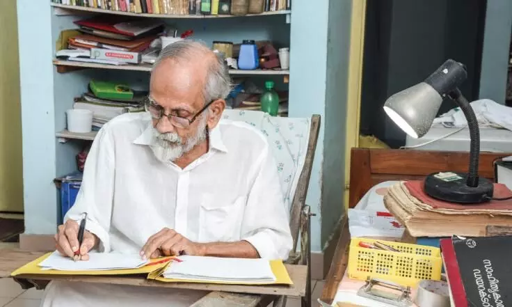 ഇന്ന് ലോക വയോജന ദിനം: കേരളത്തിെൻറ സാംസ്കാരിക ചരിത്രമൊരുങ്ങുന്നു; നോവൽ രൂപത്തിൽ ഇന്ന് ലോക വയോജന ദിനം: കേരളത്തിെൻറ സാംസ്കാരിക ചരിത്രമൊരുങ്ങുന്നു; നോവൽ രൂപത്തിൽ