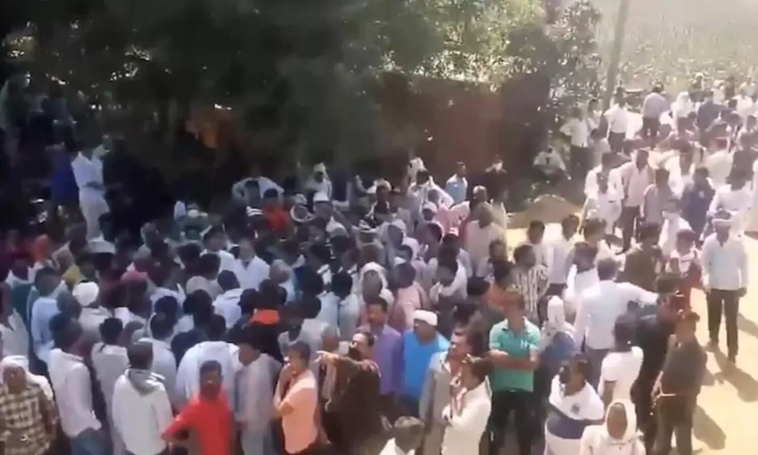 ഹാഥറസ് കൂട്ടബലാത്സംഗക്കൊല: പ്രതികളെ പിന്തുണച്ച്​ യു.പിയിൽ ധർണ