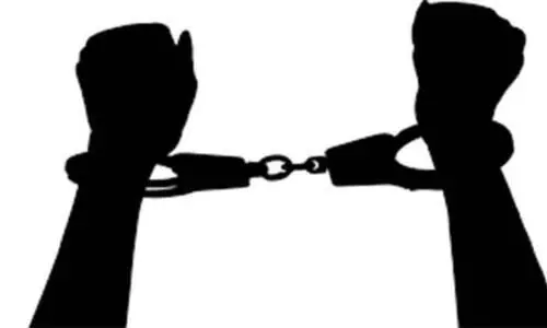 Gold necklace snatcher arrested