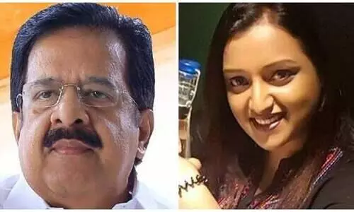 ചെന്നിത്തലക്ക് സ്വപ്ന ഐഫോൺ നൽകിയെന്ന് യൂണിടാക് എം.ഡി