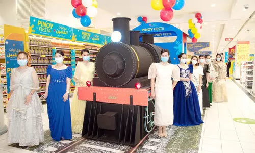 ഫിലിപ്പീനോ രുചികളുടെ മേളമൊരുക്കി ലുലു പിനോയ്​ ഫിയസ്​റ്റക്ക്​ തുടക്കം