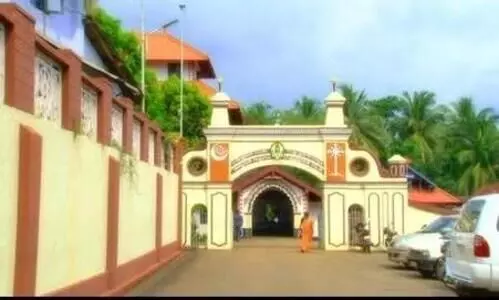 കോട്ടക്കല്‍ ആര്യവൈദ്യശാല ജീവനക്കാരുടെ വേതന തര്‍ക്കം പരിഹരിച്ചു