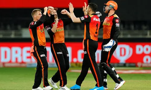 തലവര തെളിയാൻ സമയമെടുക്കും; ഹൈദരാബാദിനോടും തോൽവി തലവര തെളിയാൻ സമയമെടുക്കും; ഹൈദരാബാദിനോടും തോൽവി