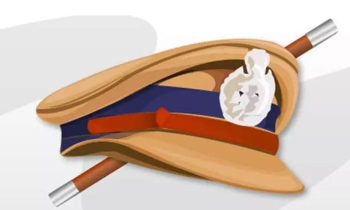 police officer tried to commit suicide at the station