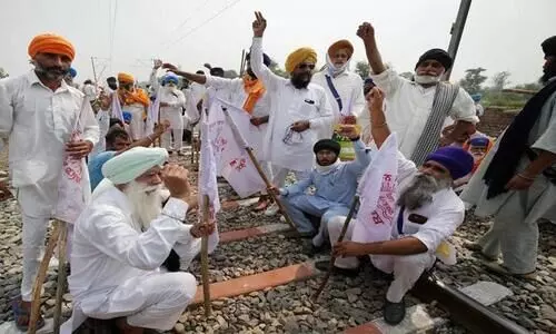 ‘Rail Roko’ agitation