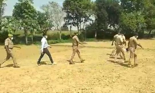 യു.പിയിൽ കാണാതായ പെൺകുട്ടിയുടെ മൃതദേഹം വികൃതമാക്കപ്പെട്ട നിലയിൽ; ബലാൽസംഗമെന്ന്​ കുടുംബം