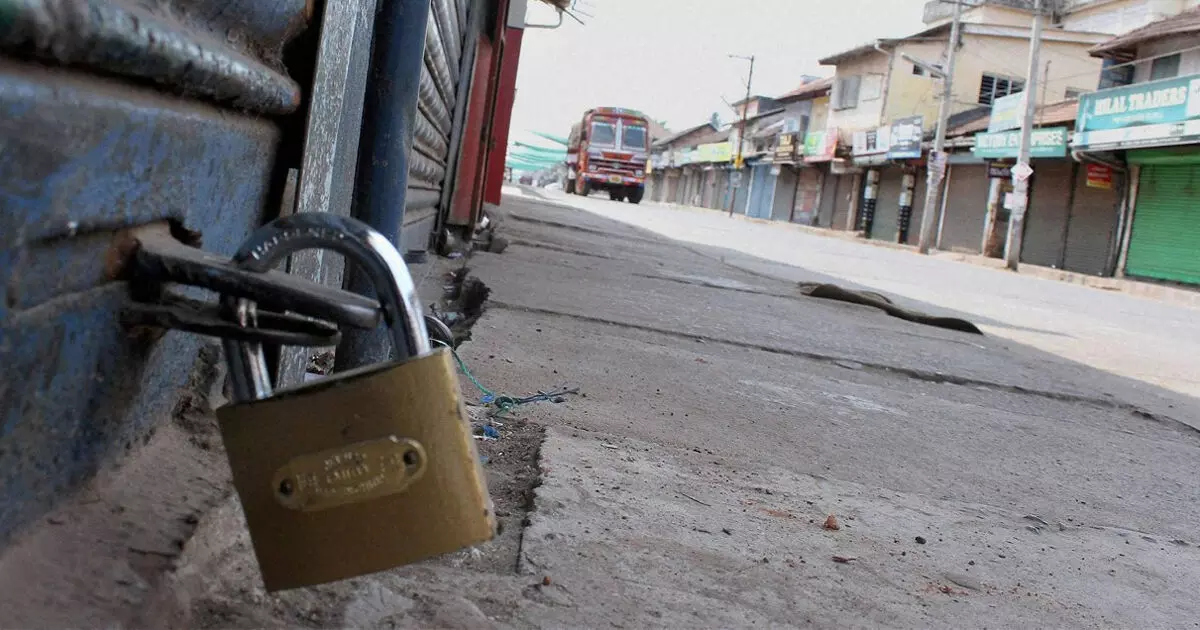 ദേശീയ പണിമുടക്ക് 25ന് അർധരാത്രി മുതൽ; സംസ്ഥാനം സ്തംഭിക്കും ദേശീയ പണിമുടക്ക് 25ന് അർധരാത്രി മുതൽ; സംസ്ഥാനം സ്തംഭിക്കും