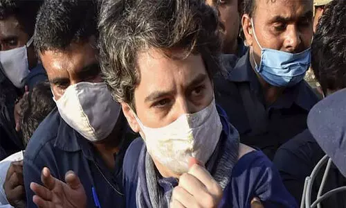 ഹാഥറസ് കൂട്ടബലാൽസംഗം: ജില്ലാ മജിസ്ട്രേറ്റിനെ മാറ്റണമെന്ന് പ്രിയങ്ക ഗാന്ധി