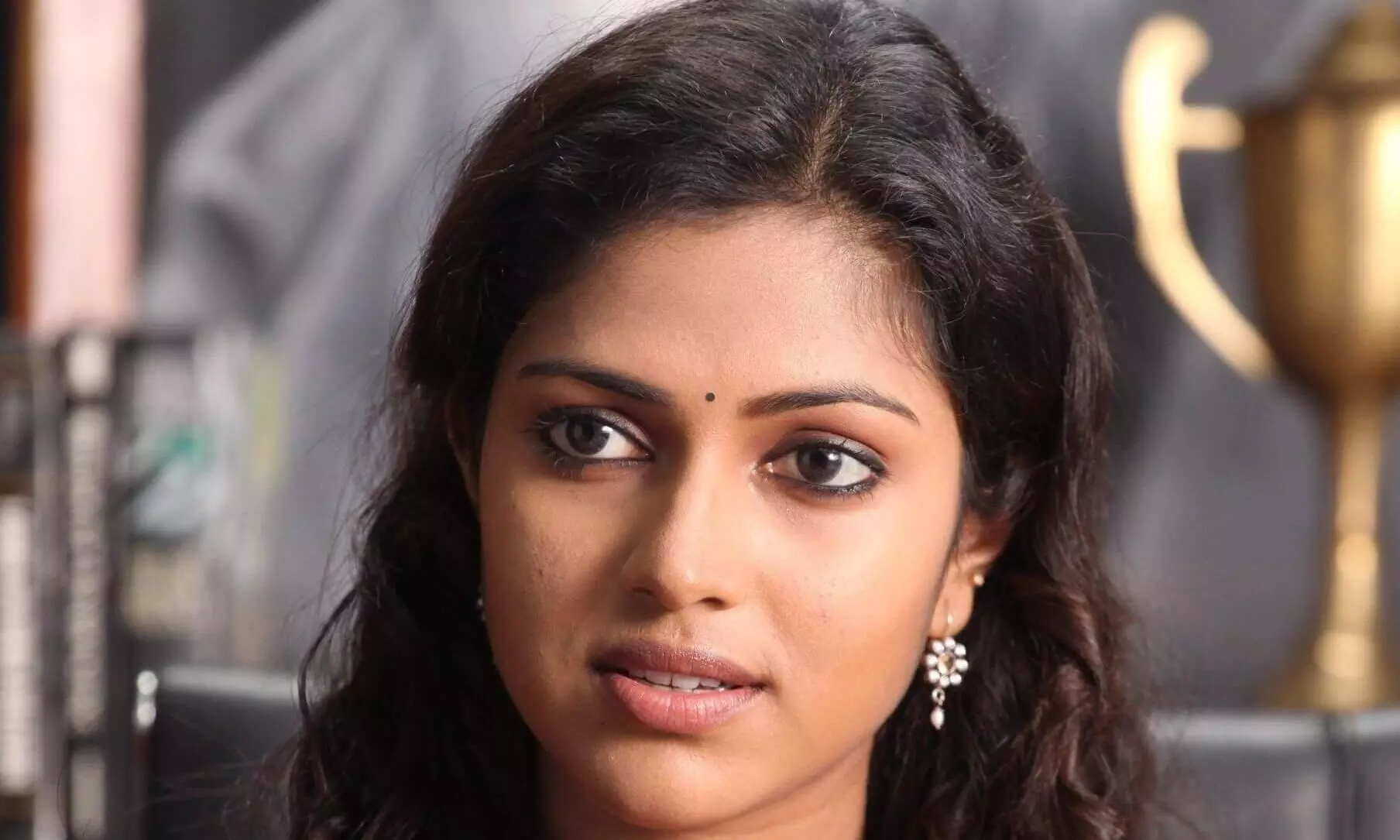 ത​െൻറ വാക്കുകൾ വള​െച്ചാടിച്ചു; വിശദീകരണവുമായി​ നടി അമല പോൾ